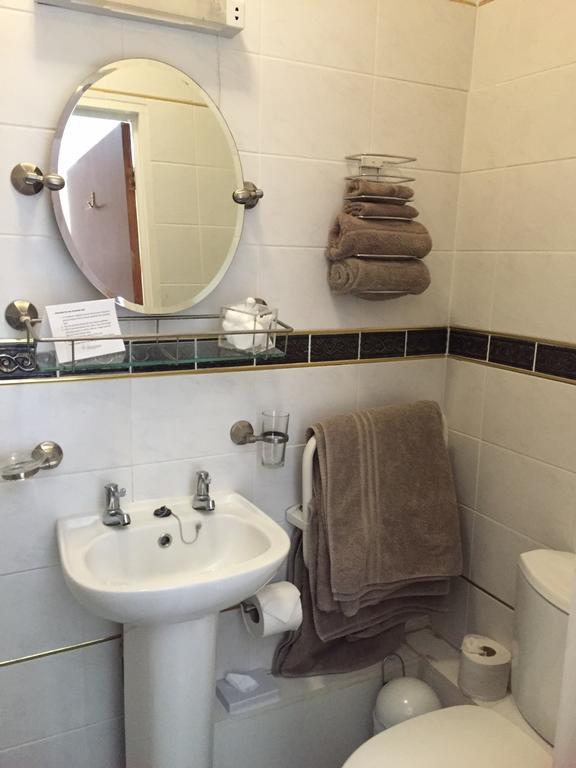 The Maples Bed and Breakfast Hythe  Kamer foto