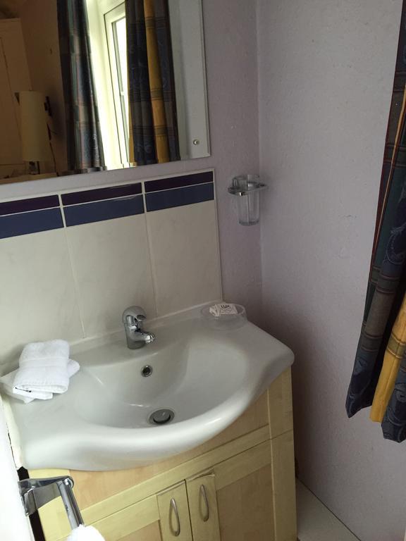 The Maples Bed and Breakfast Hythe  Kamer foto