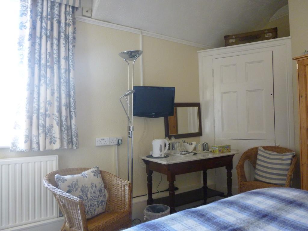The Maples Bed and Breakfast Hythe  Buitenkant foto