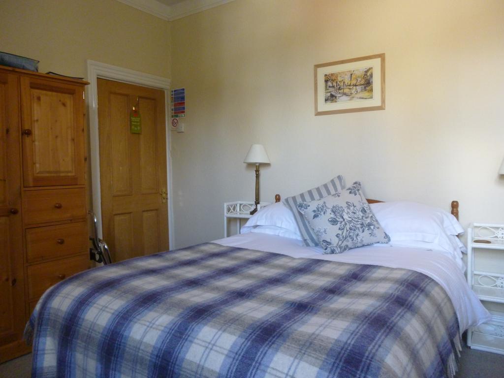 The Maples Bed and Breakfast Hythe  Buitenkant foto