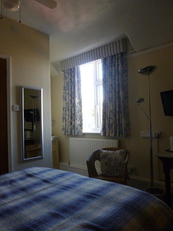 The Maples Bed and Breakfast Hythe  Buitenkant foto