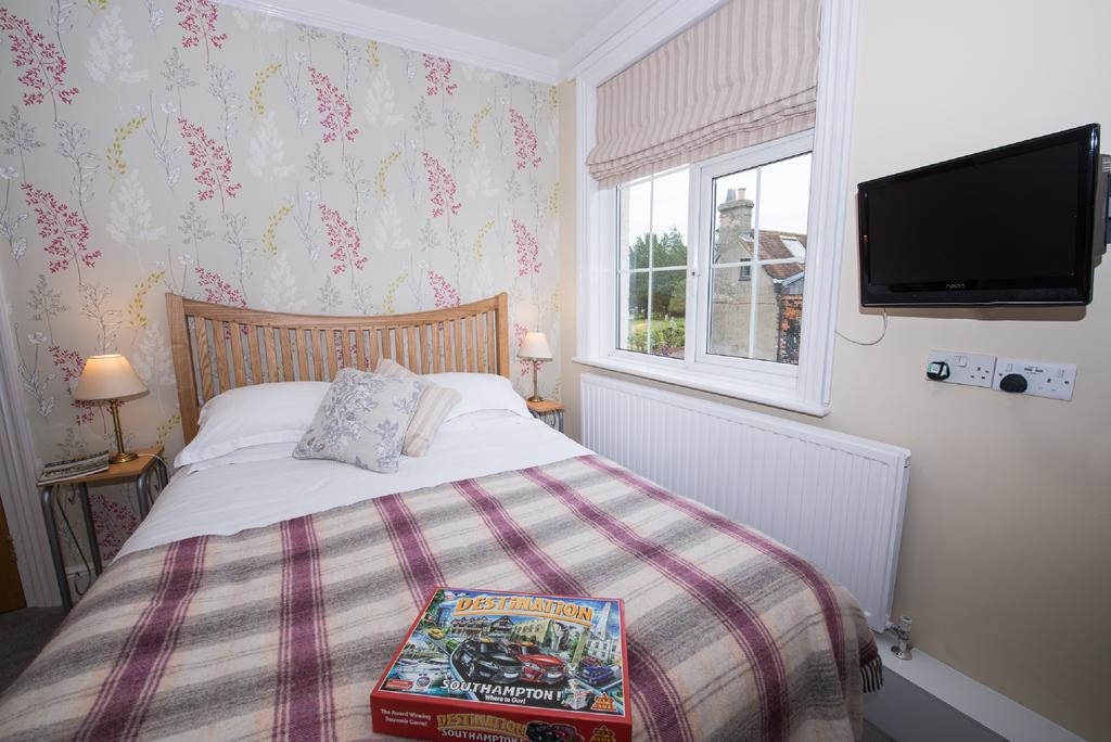 The Maples Bed and Breakfast Hythe  Buitenkant foto