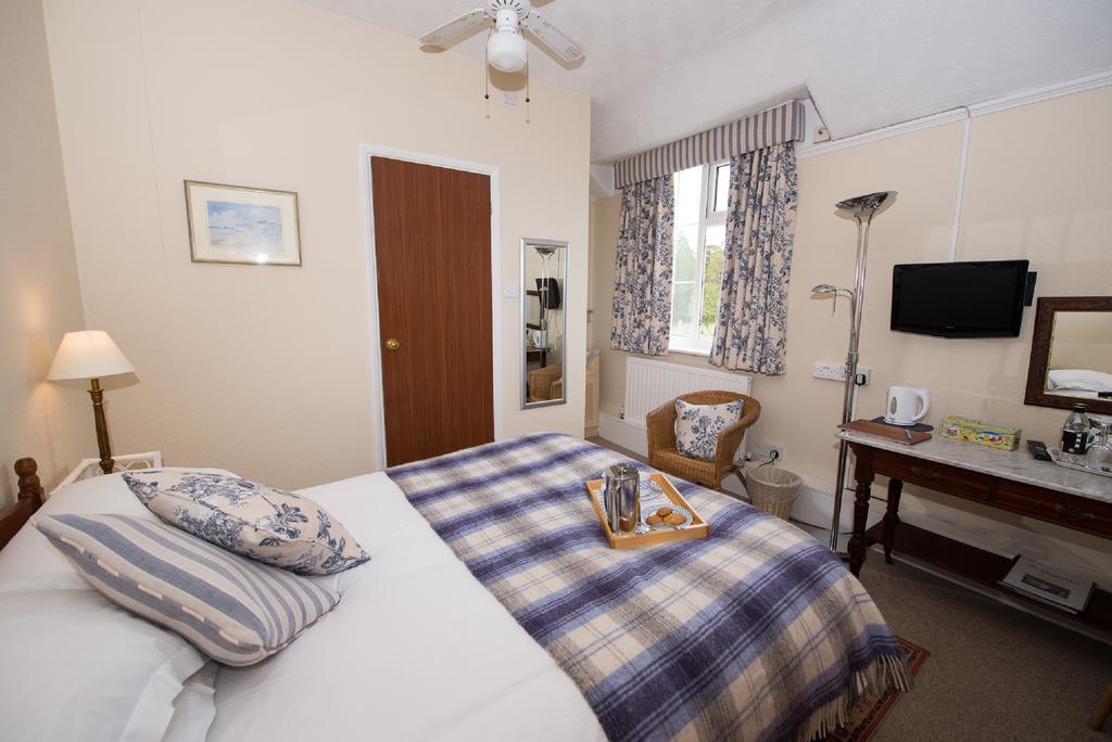 The Maples Bed and Breakfast Hythe  Buitenkant foto