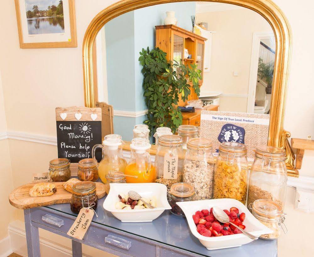 The Maples Bed and Breakfast Hythe  Buitenkant foto