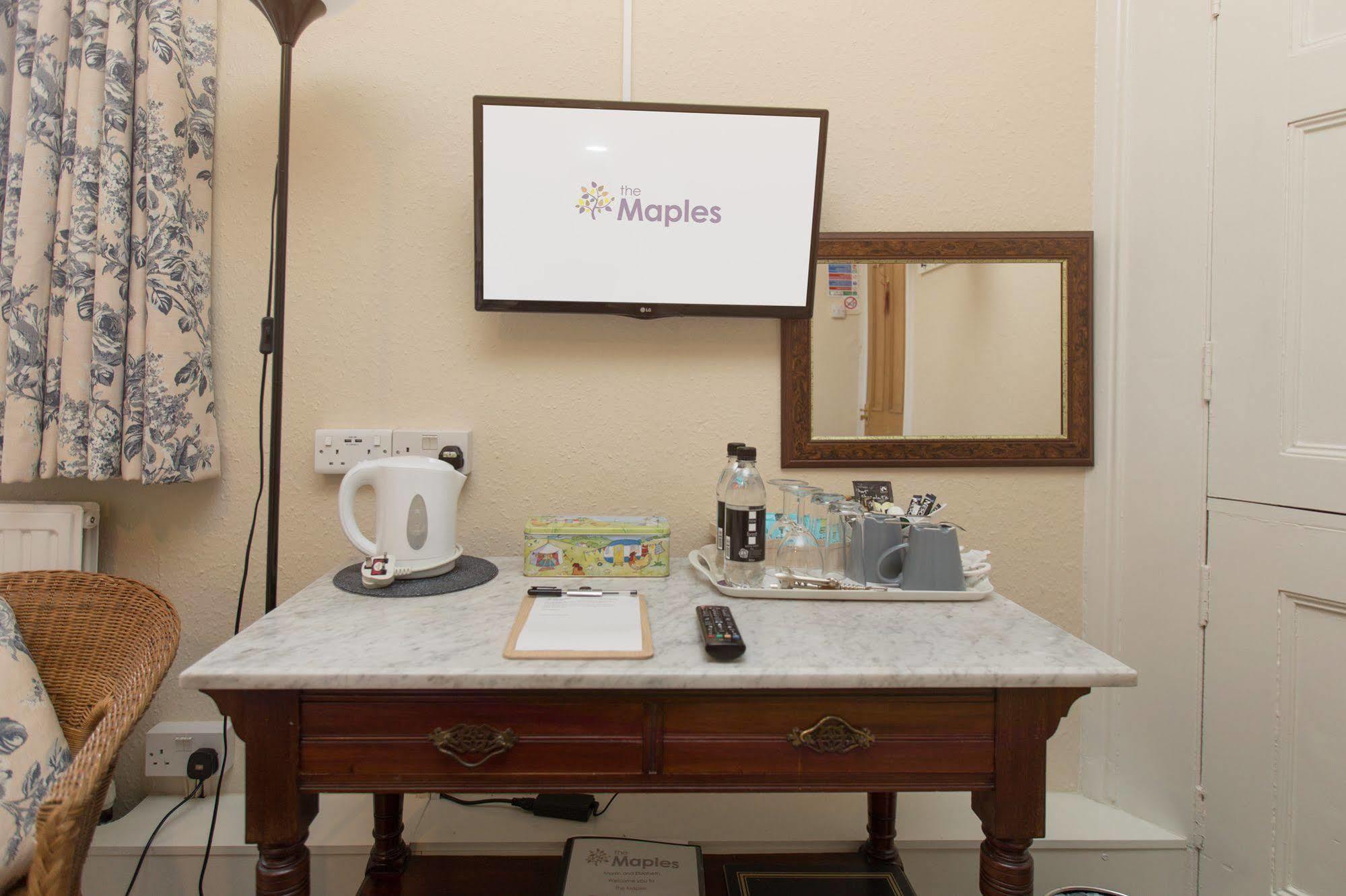 The Maples Bed and Breakfast Hythe  Buitenkant foto