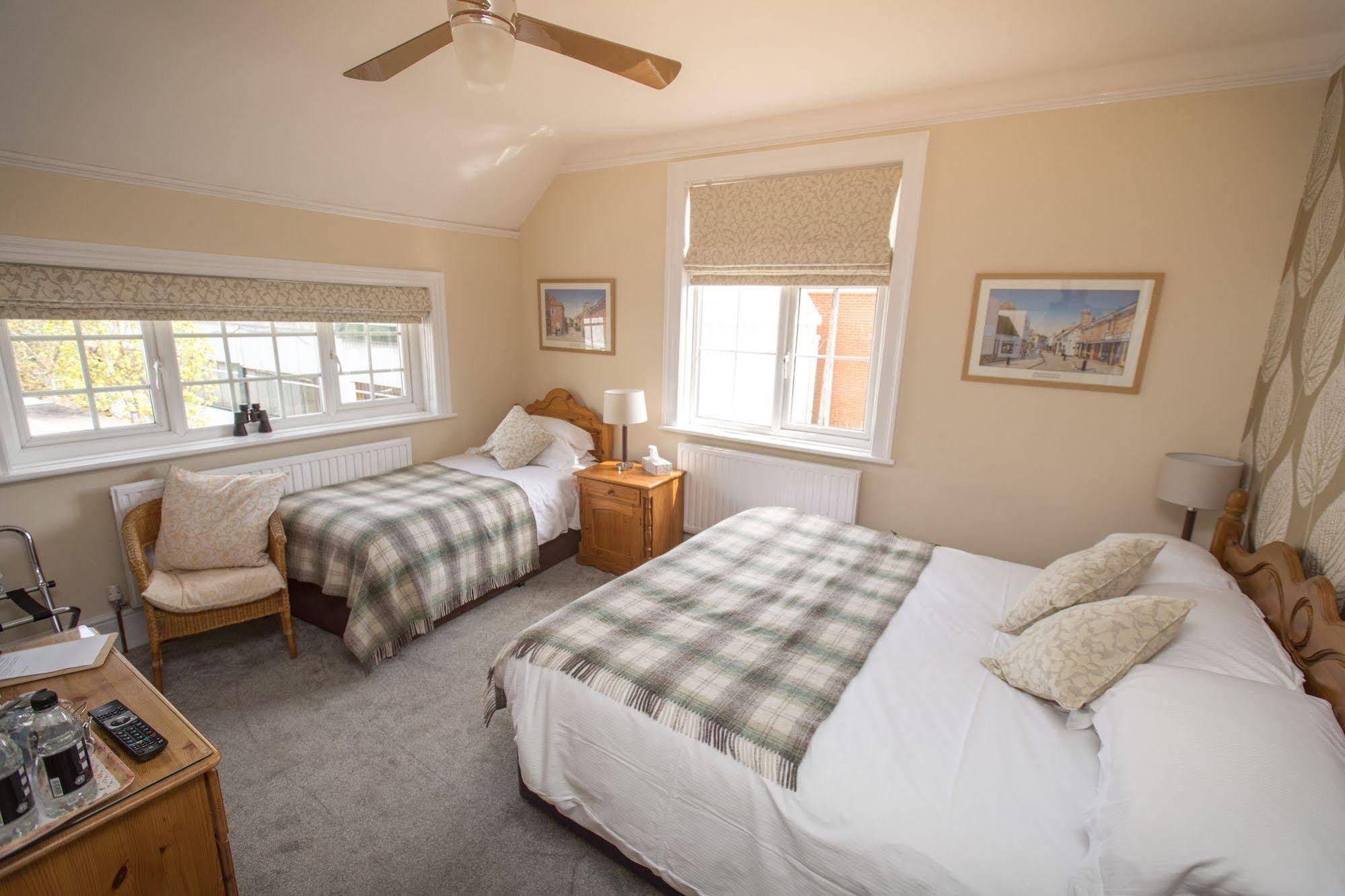 The Maples Bed and Breakfast Hythe  Buitenkant foto