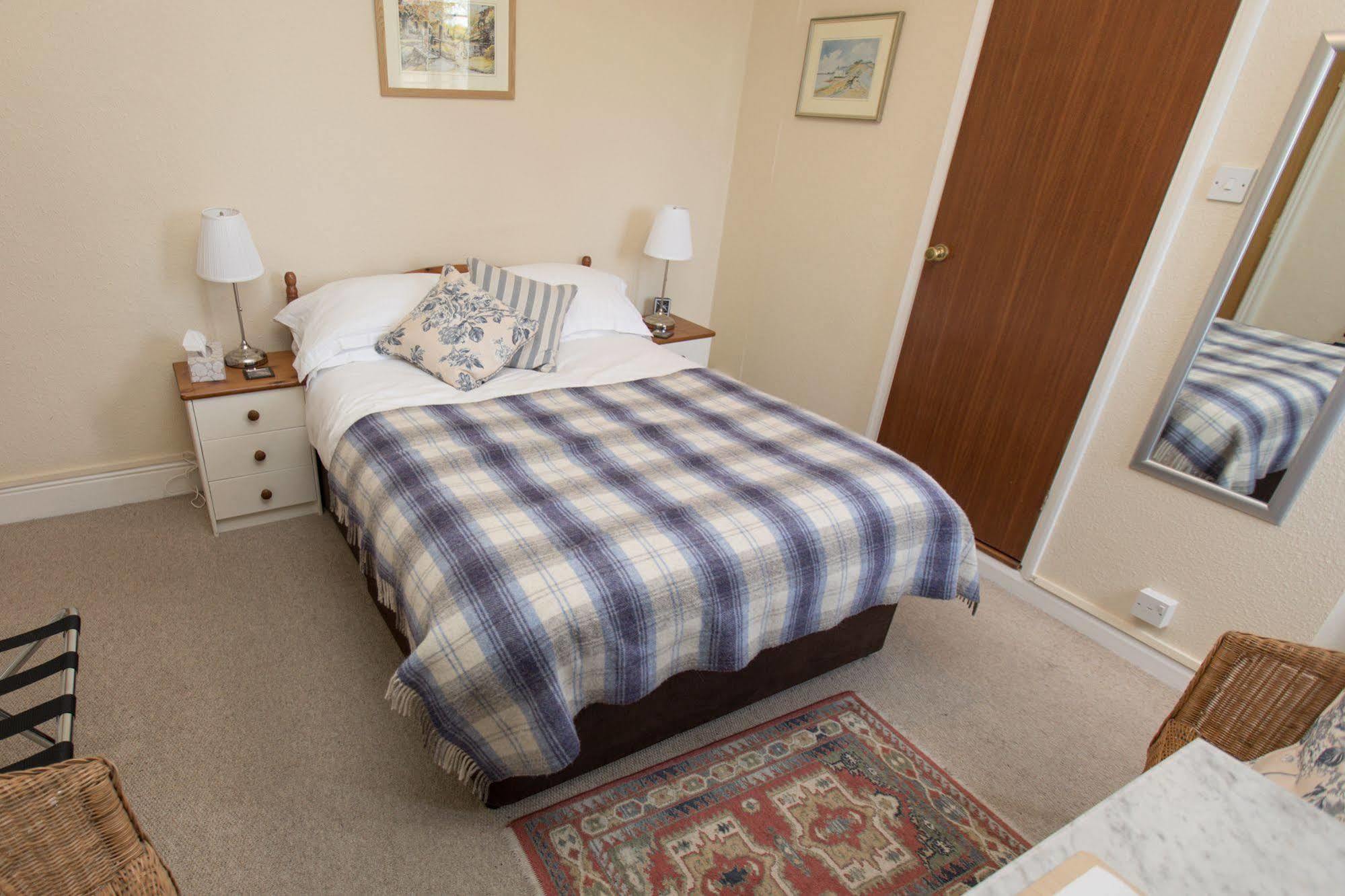 The Maples Bed and Breakfast Hythe  Buitenkant foto