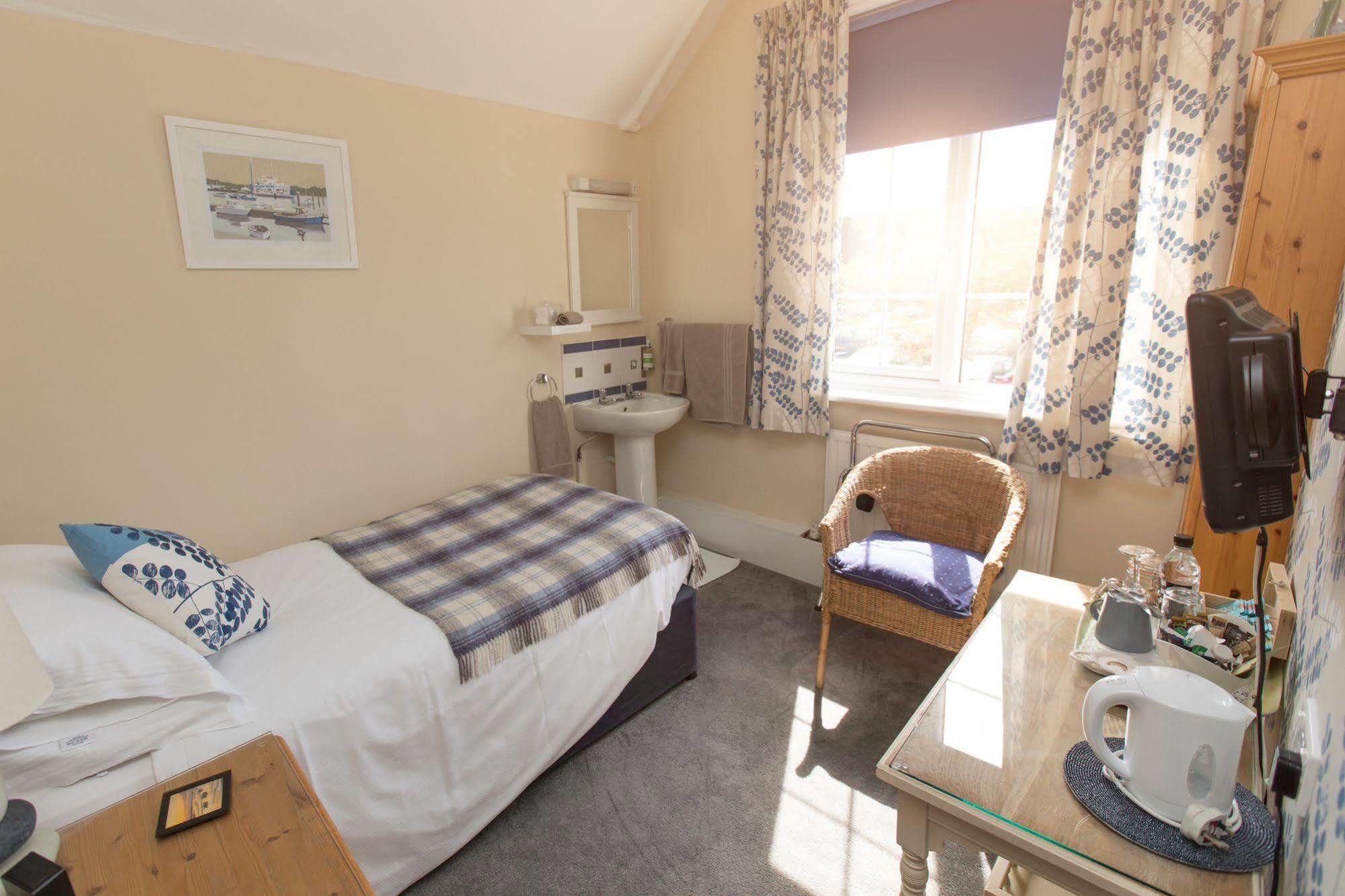 The Maples Bed and Breakfast Hythe  Buitenkant foto